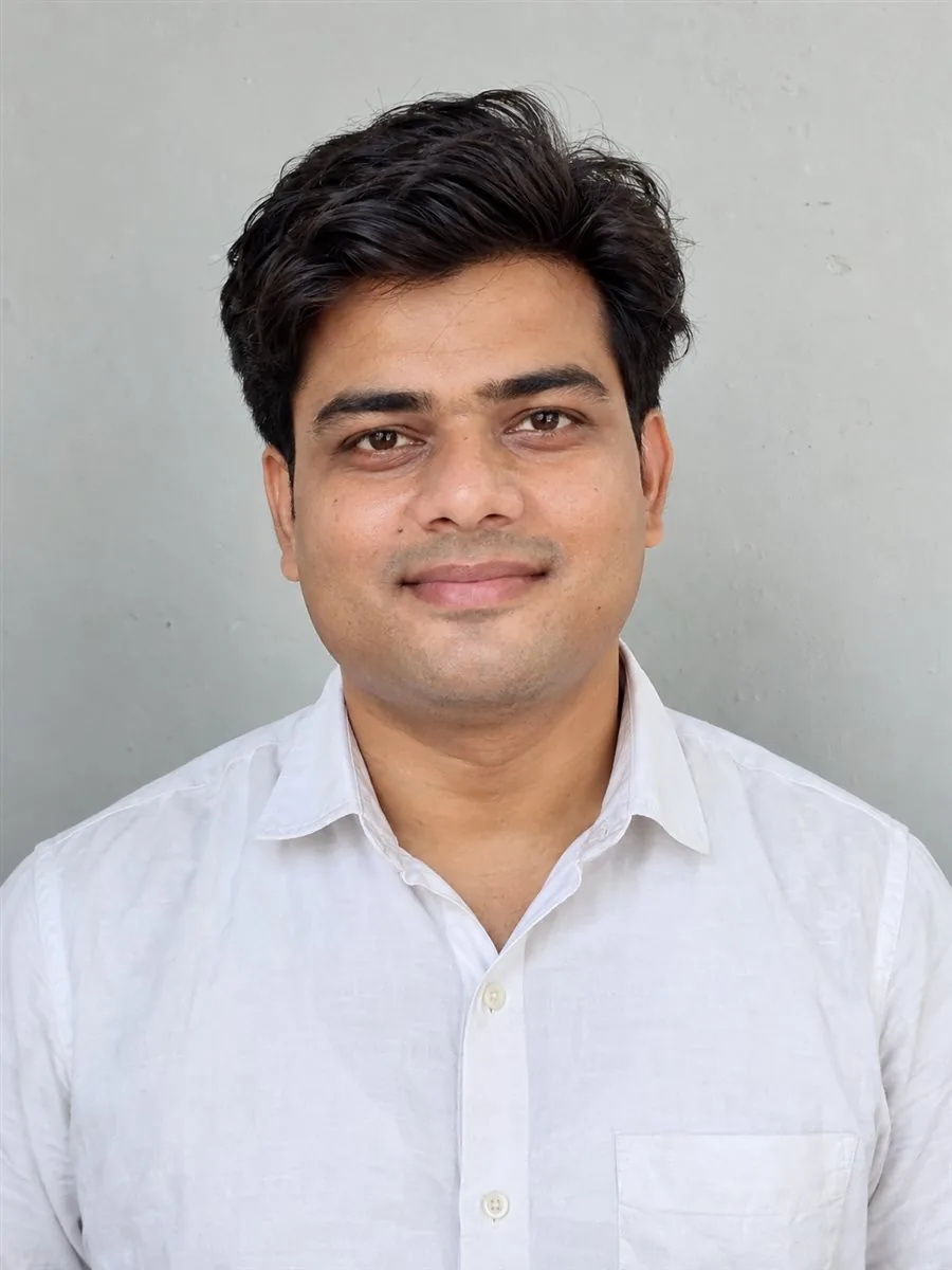 abhishek-singh.webp